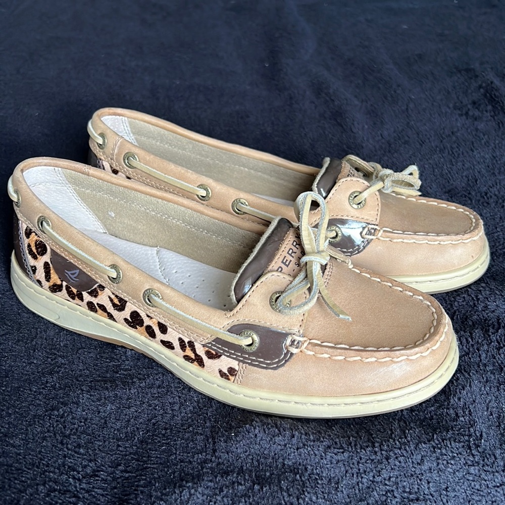 Sperry angelfish leopard size 7
